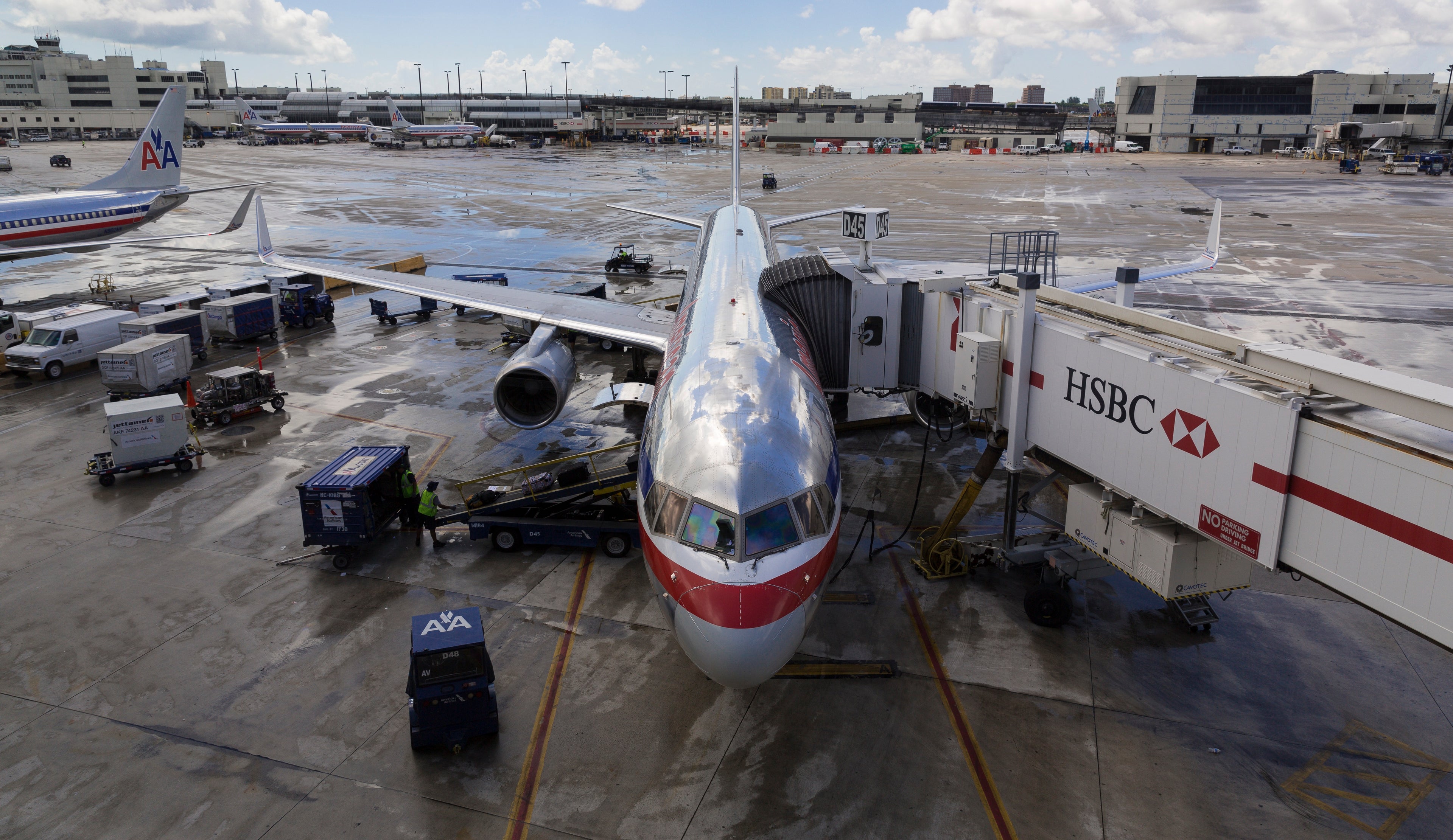 Boeing 757 in Miami International Airport