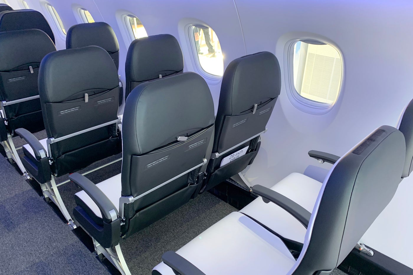 Touring Mitsubishi's Spacejet M100, An Extra-roomy 76-seater