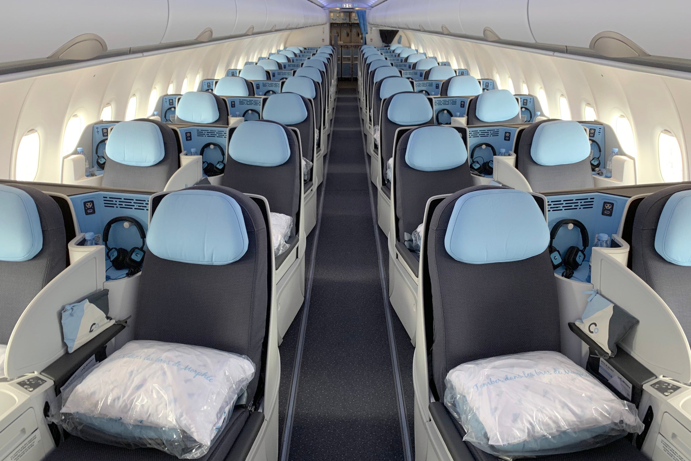 Review La Compagnie's Airbus A321LR From Paris to Newark The Points Guy