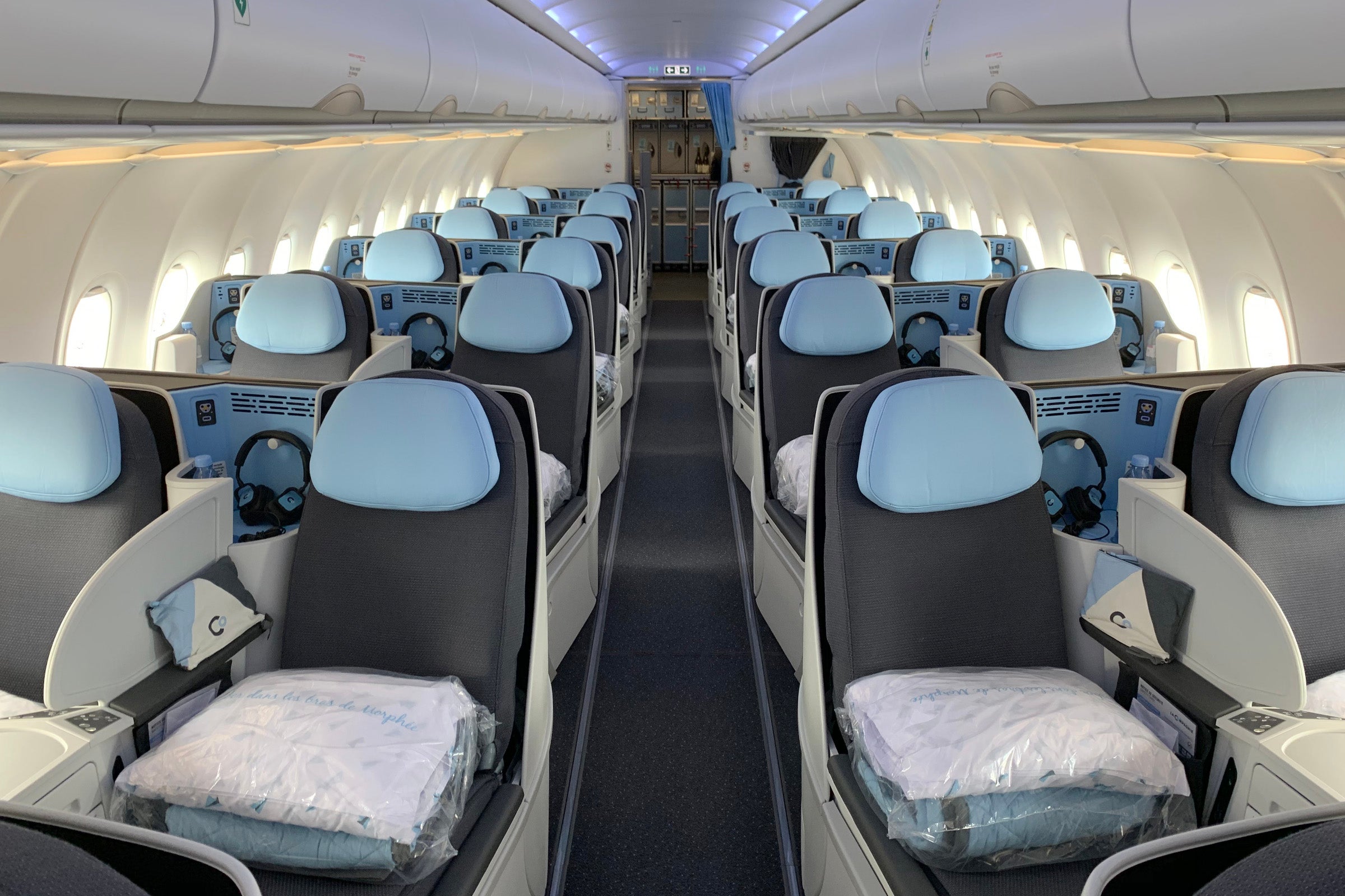 La Compagnie Airbus A321LR Review ZH