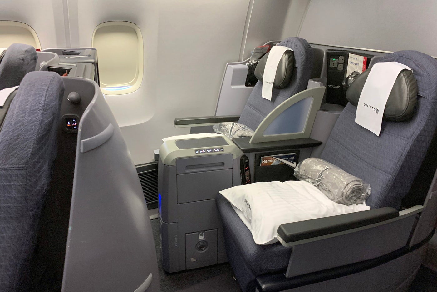 Review: United's 767-400 in First Class, Honolulu to Newark