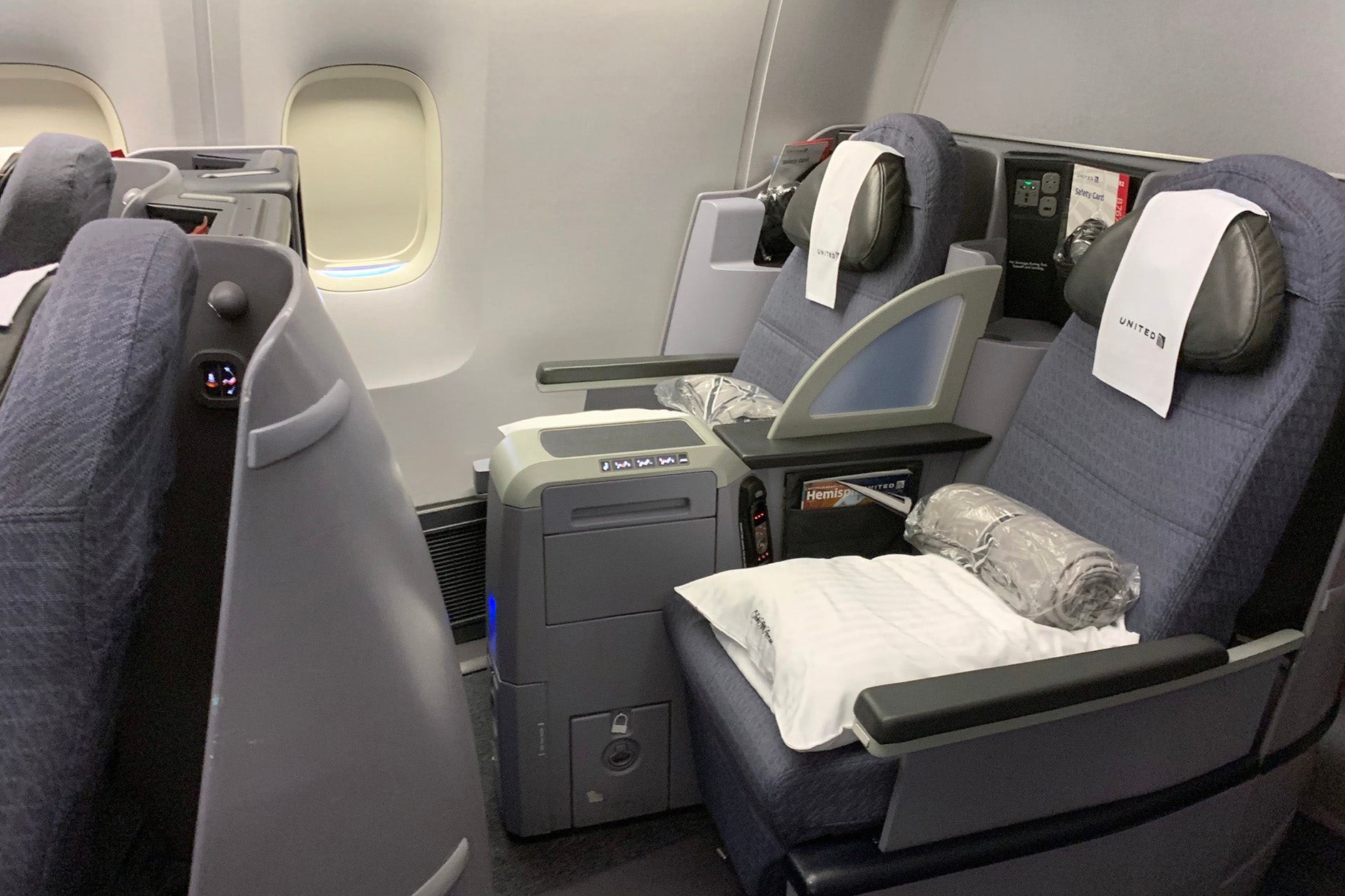 Review: United's 767-400 in First Class, Honolulu to Newark - The ...