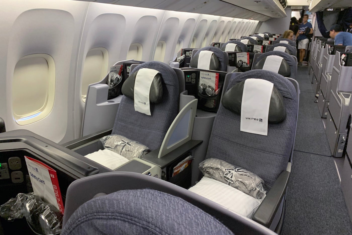 Review: United's 767-400 in First Class, Honolulu to Newark