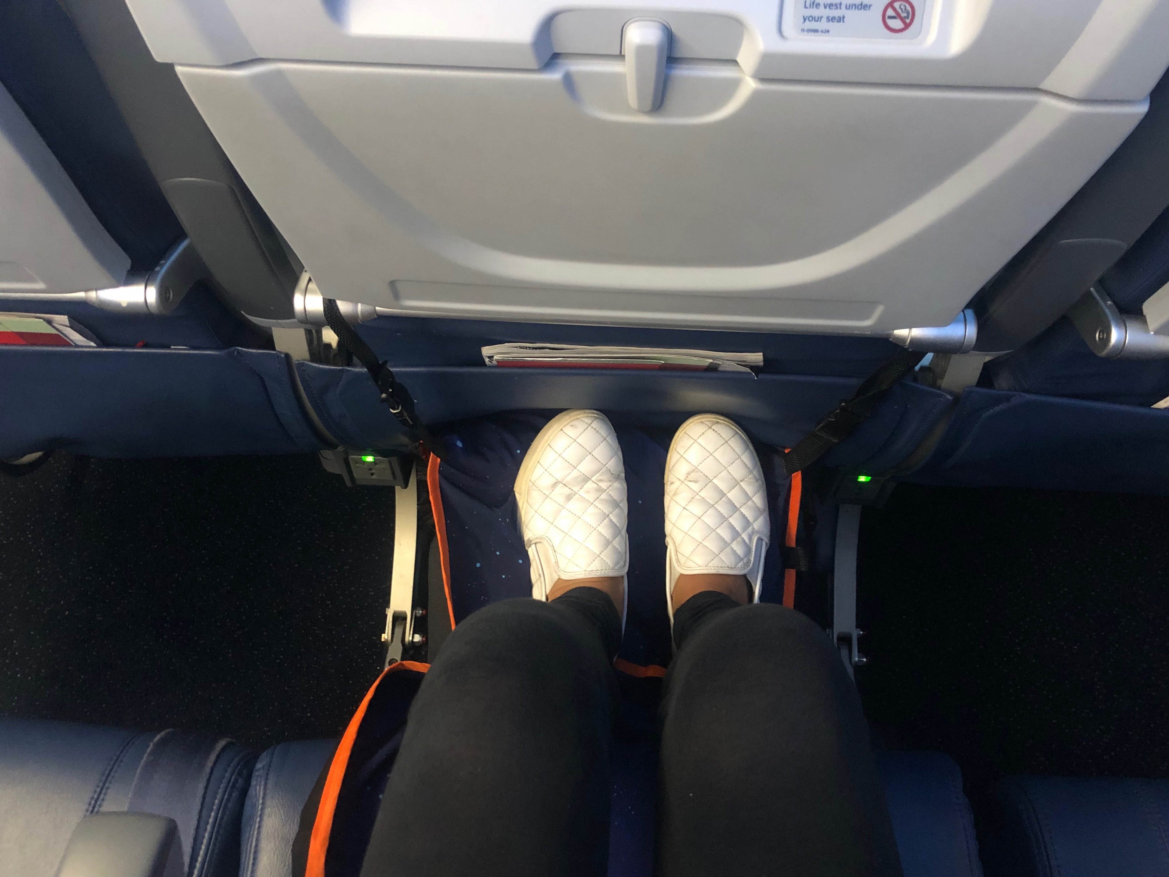 best inflatable travel footrest