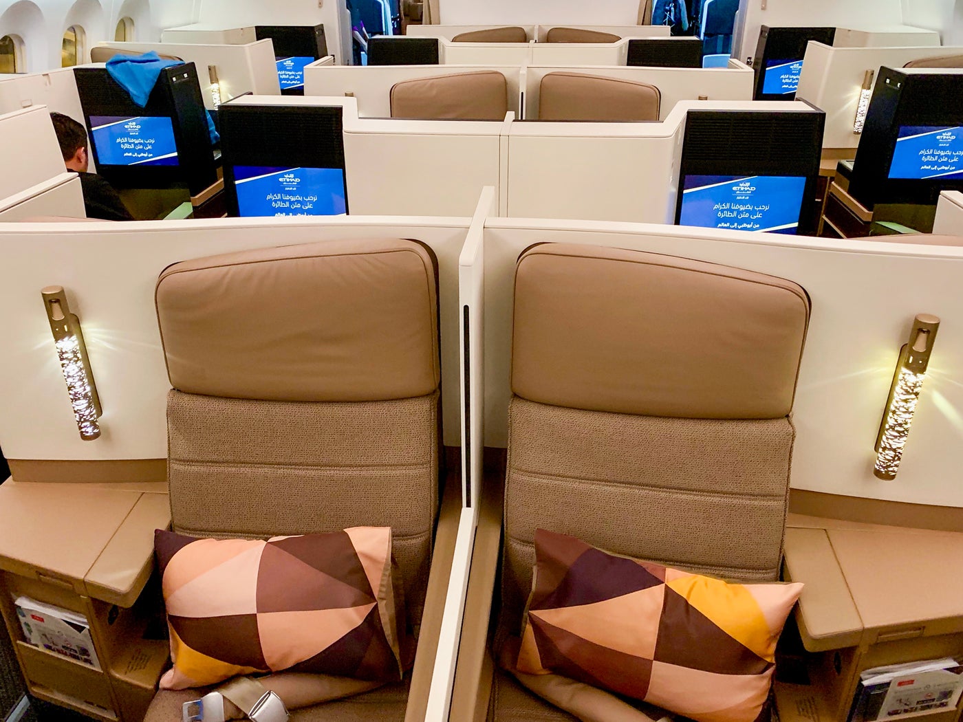 Boeing 787 etihad. Боинг 787-900 Etihad. Этихад 787. Etihad 787-9 Business class. Etihad Boeing 787-9 Business class.