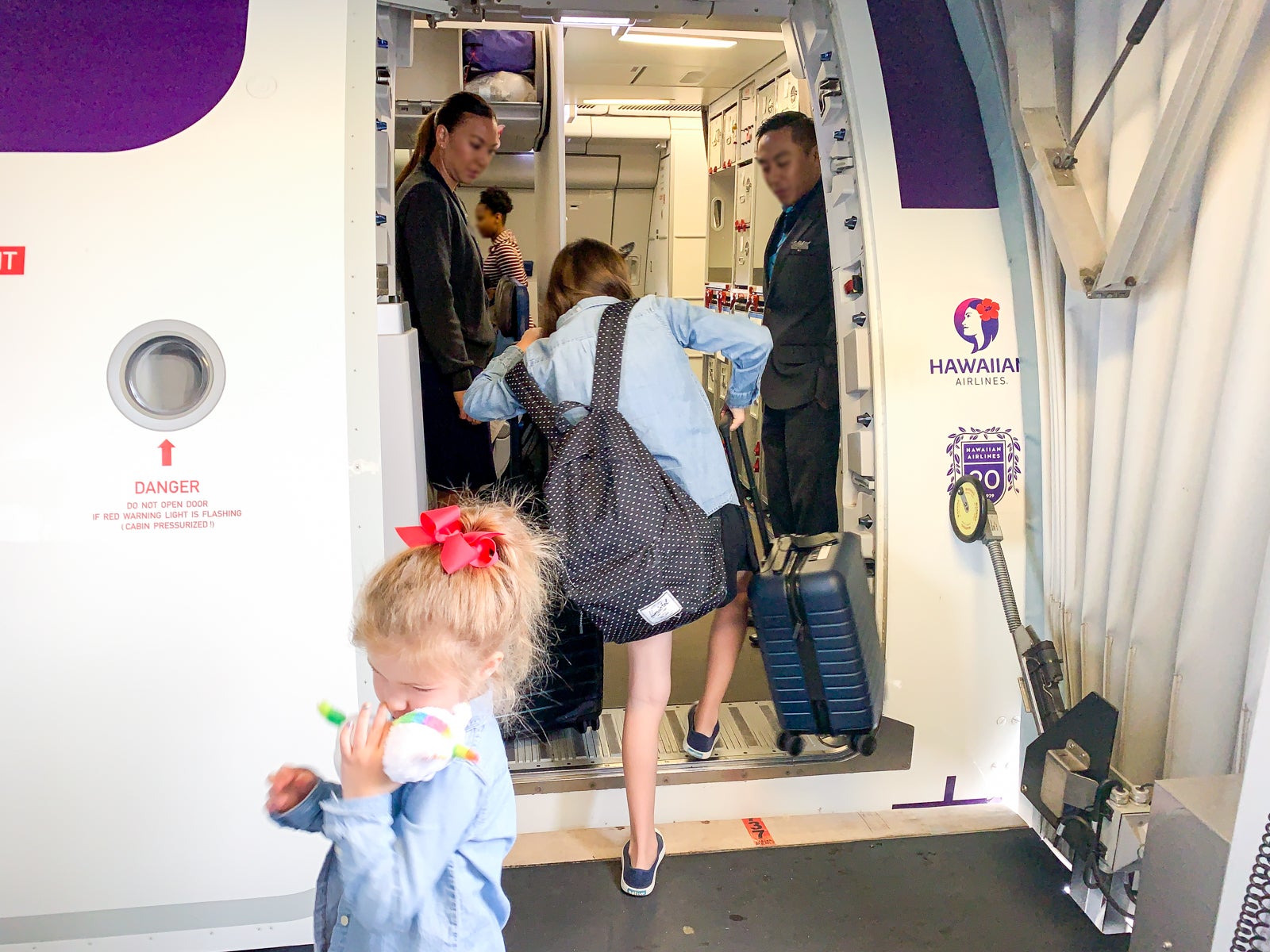 Flying Hawaiian's A330 in First Class With the Whole Family - The