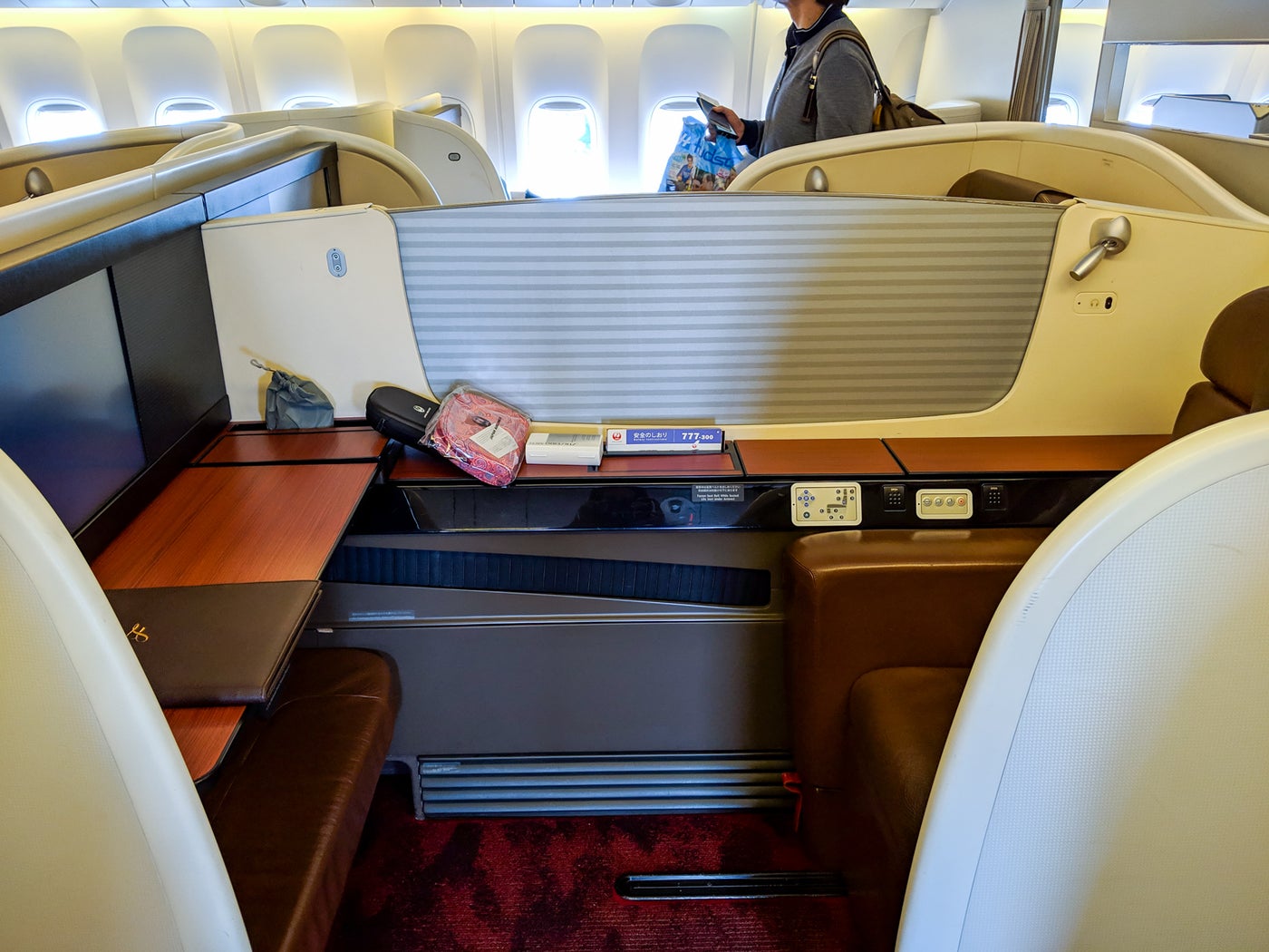 Review Japan Airlines In First Class From New York To Tokyo