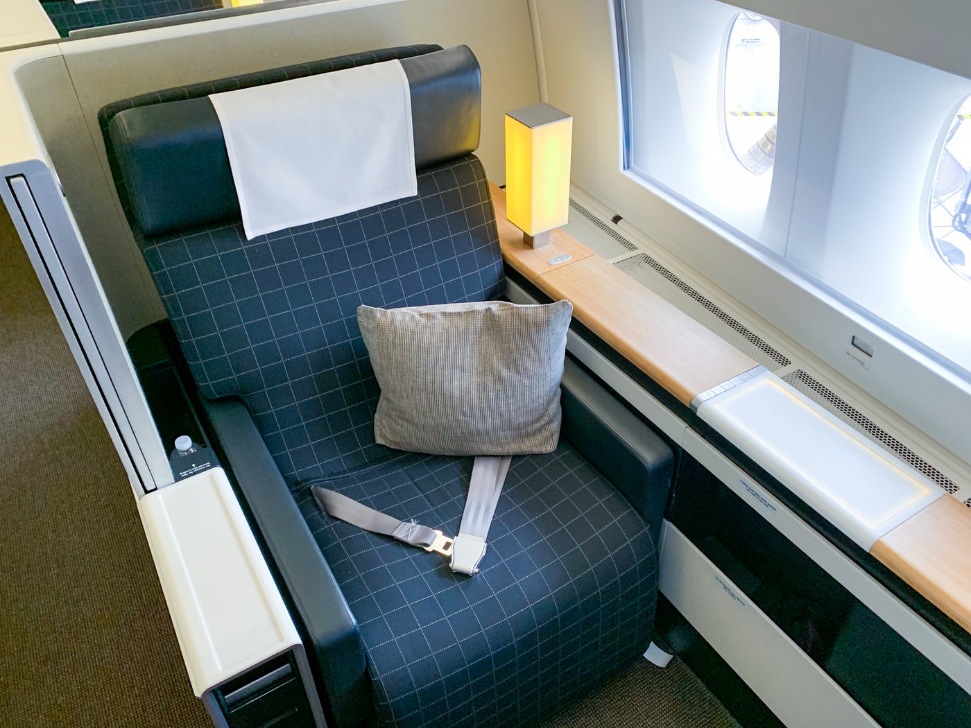 Review Swiss First Class on the Boeing 777300ER