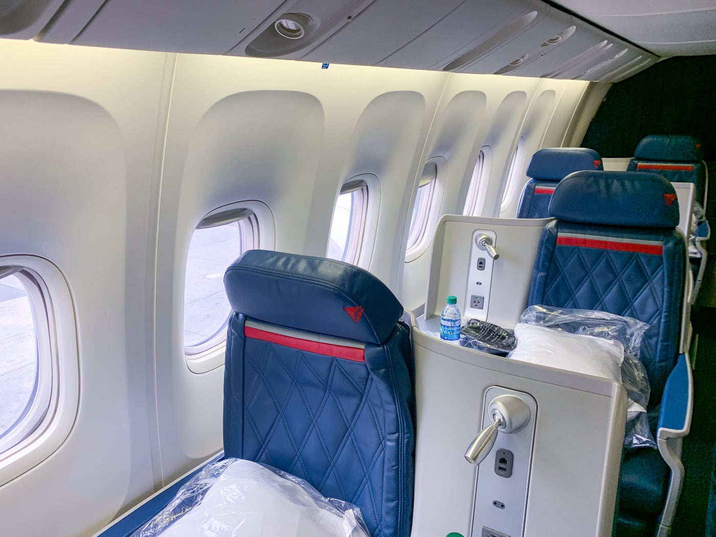 Review Delta One on the 767400ER, NYC to Madrid