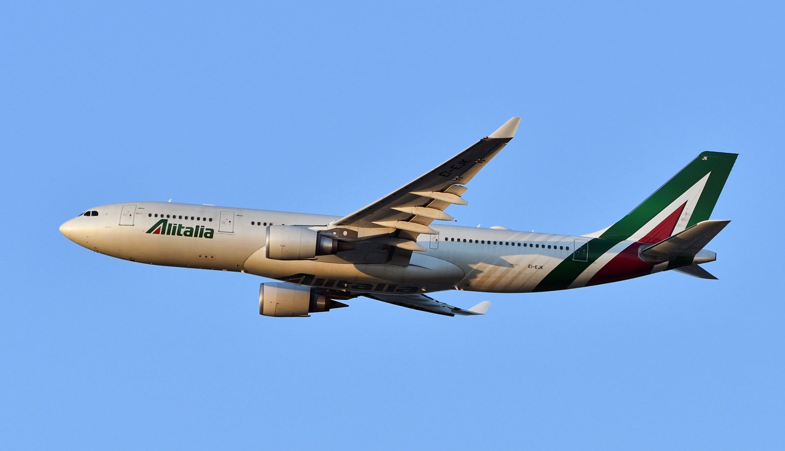 Alitalia Airbus A330-200 takeoff JFK