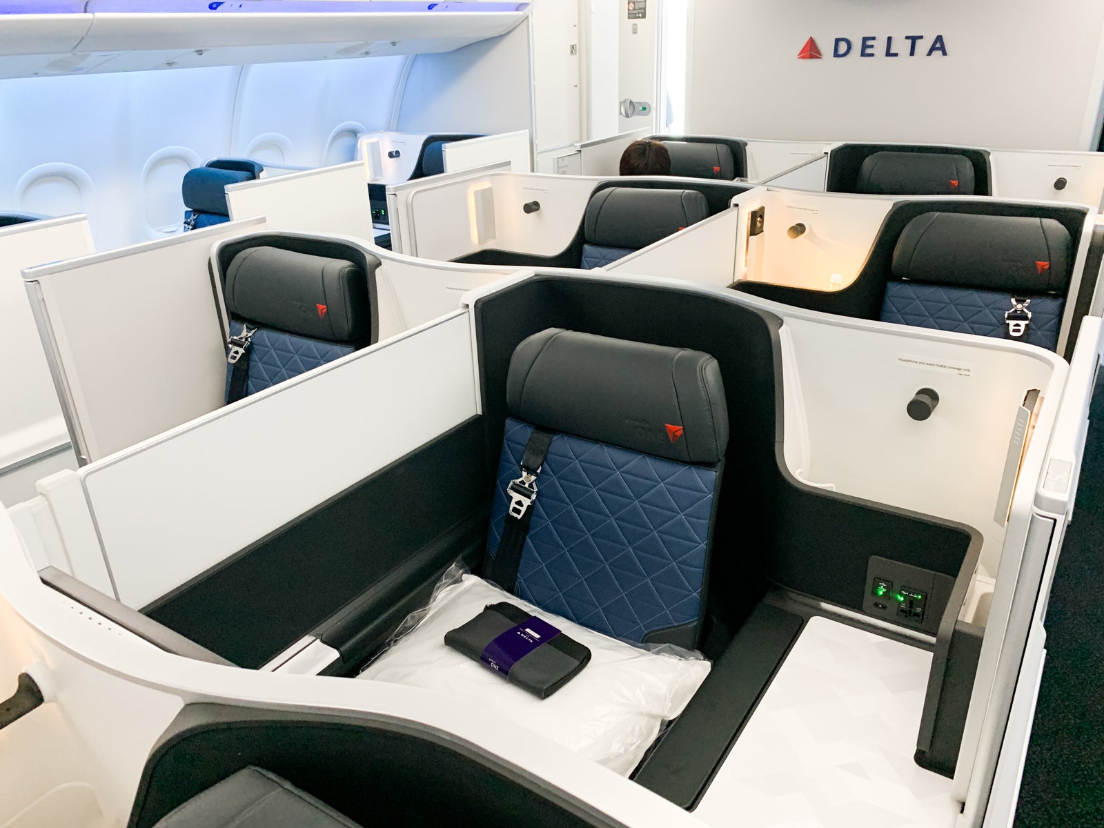 Delta A330-900neo business class