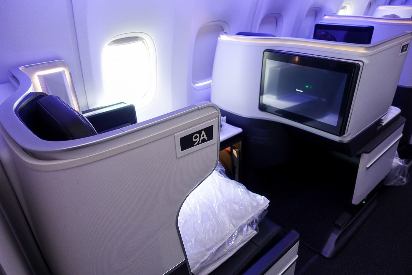 Aboard Delta's First Retrofitted 767-400er With Brand-new Delta One Seats