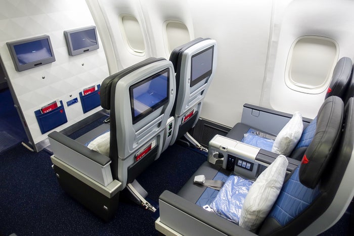 Aboard Delta's First Retrofitted 767-400ER With Brand-New Delta One Seats