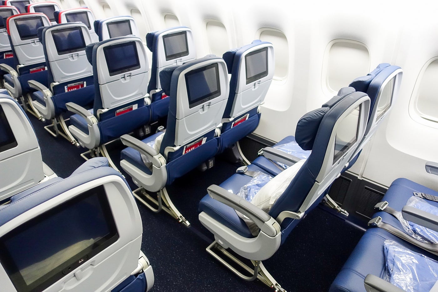 Aboard Delta's First Retrofitted 767400ER With BrandNew Delta One Seats