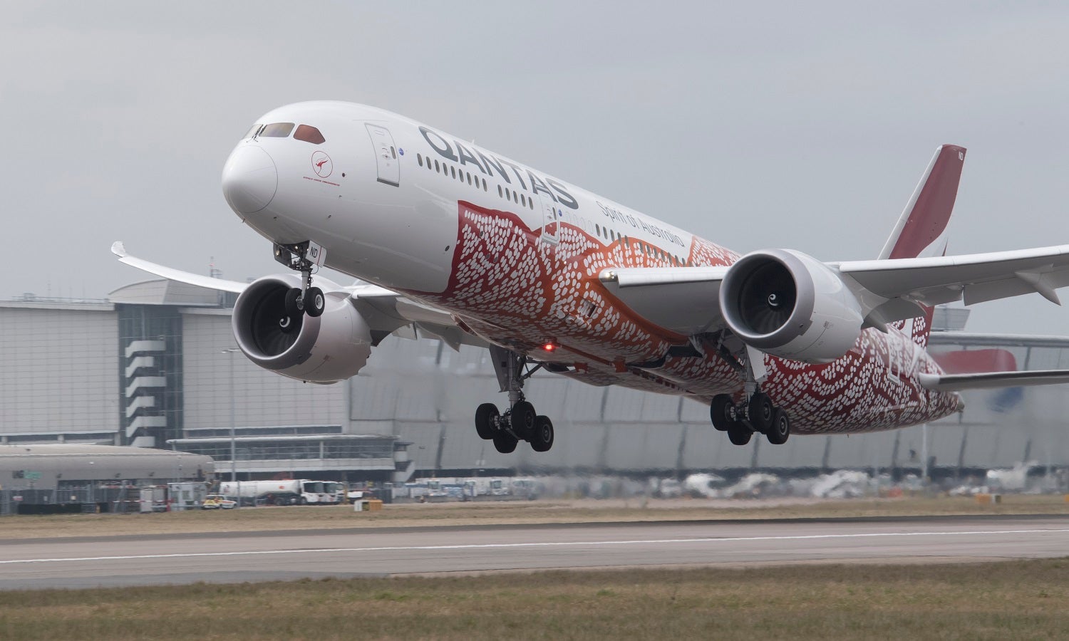 Qantas Launch Their First Non-stop Flight From Australia To The UK - Return