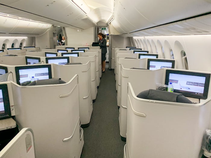 Upping the Ante: Air Canada 787 Business Class from Shanghai (PVG) to ...