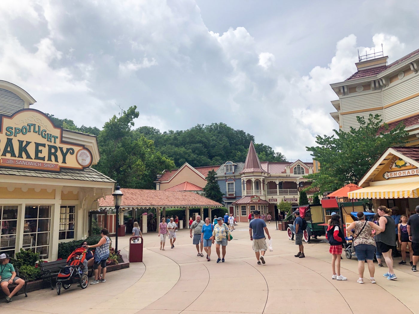 Everything you need to know about Dollywood