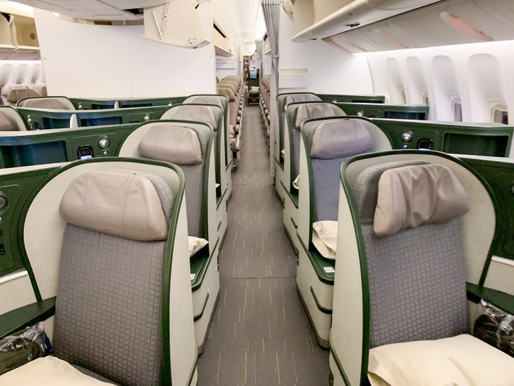 Flight review EVA Air 777 business class from Houston to Taipei The