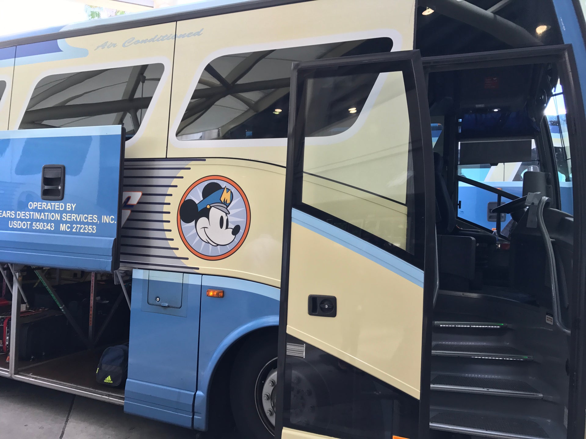 What you need to know about Disney's Magical Express transportation