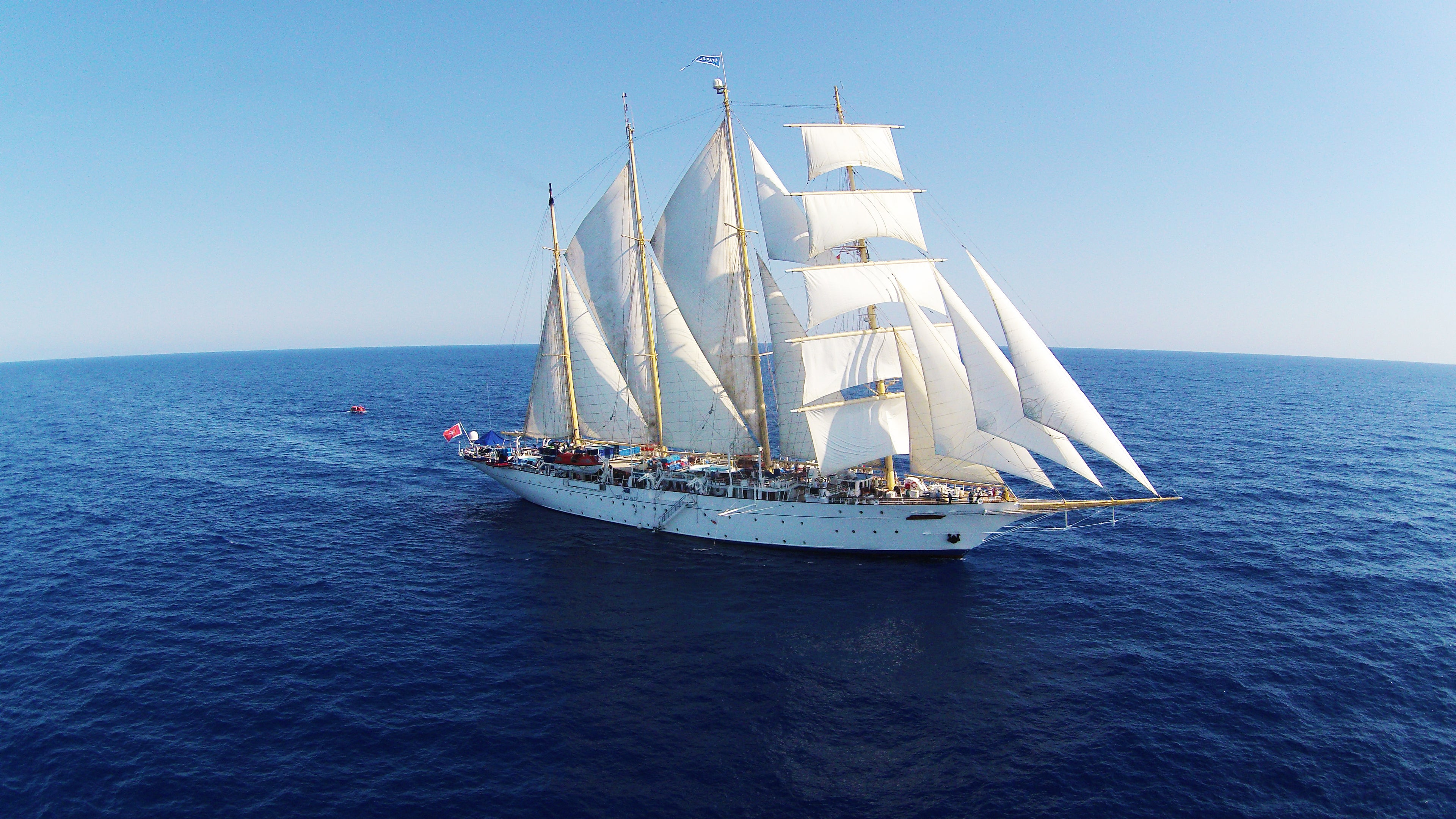 largest sail cruise ship