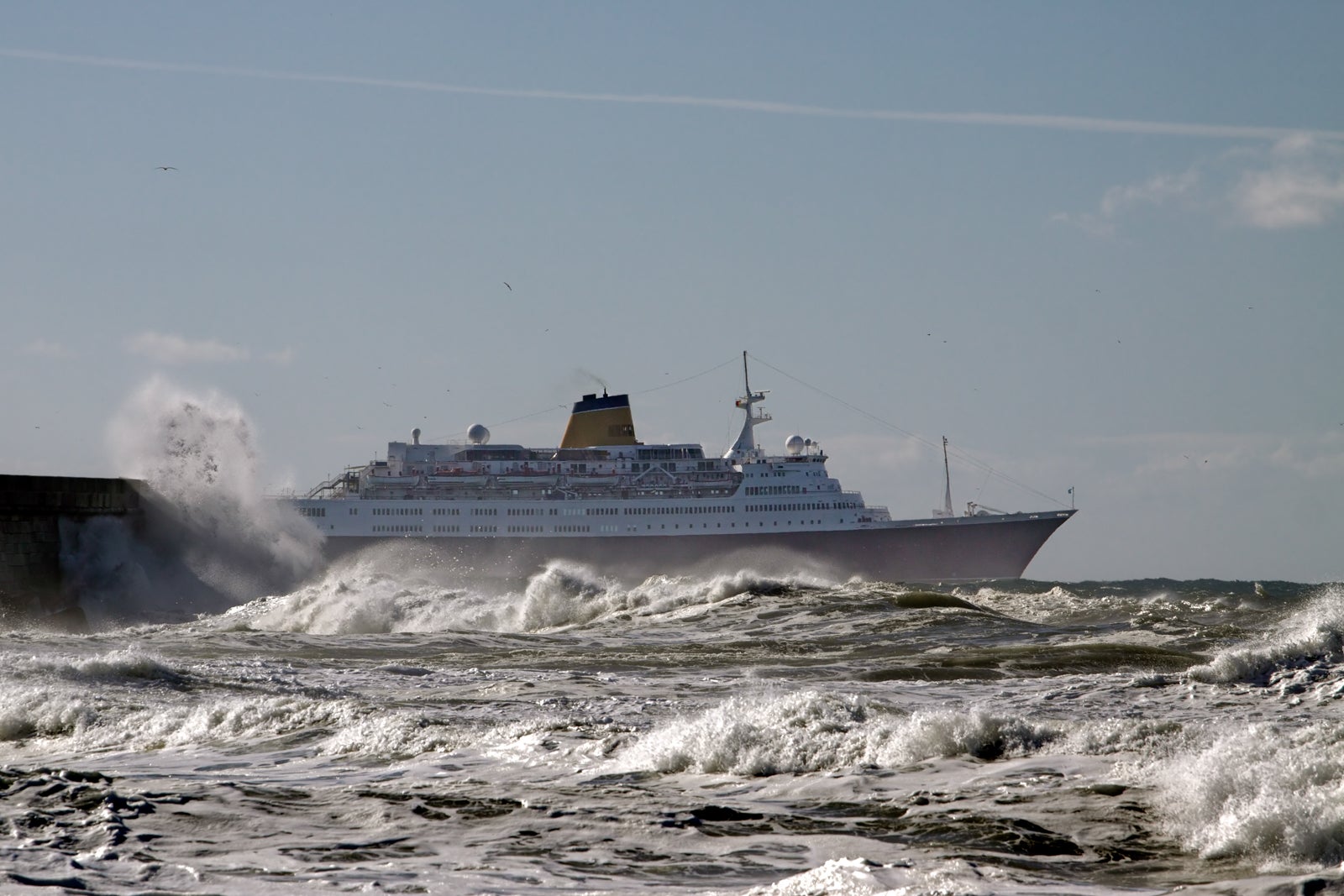 cruise during tropical storm