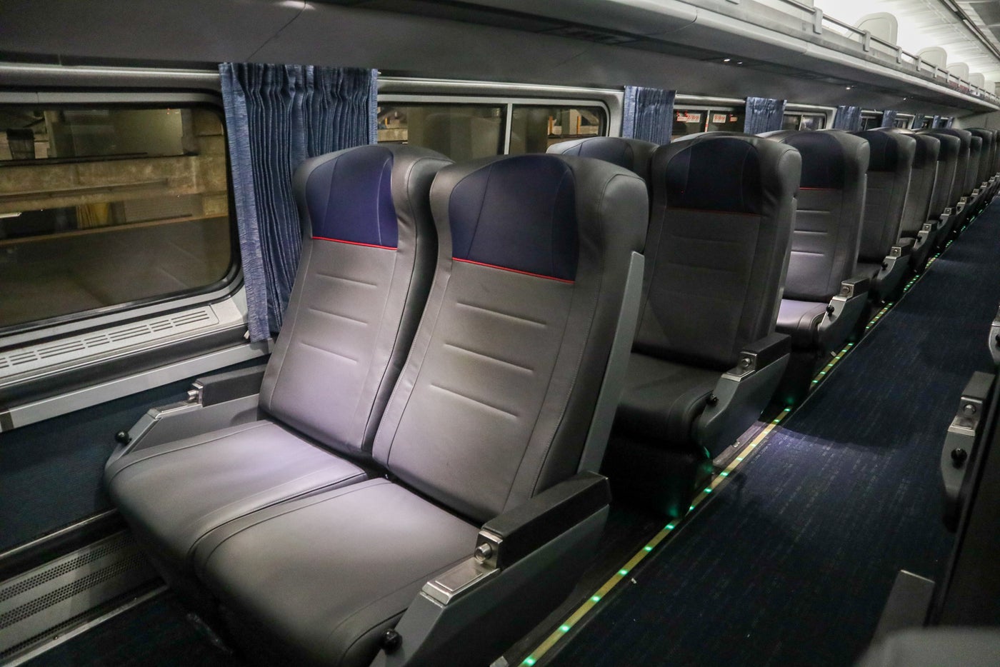 Review Amtrak