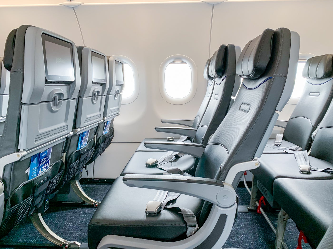 First look at JetBlue's Airbus A321neo on its first commercial flight