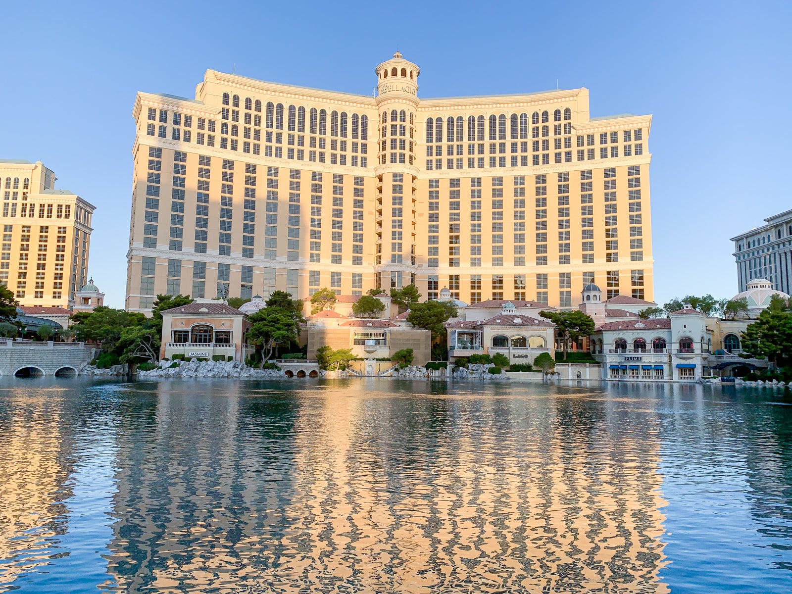 Why the Bellagio is My Favorite Hotel in Las Vegas! ⛲ 