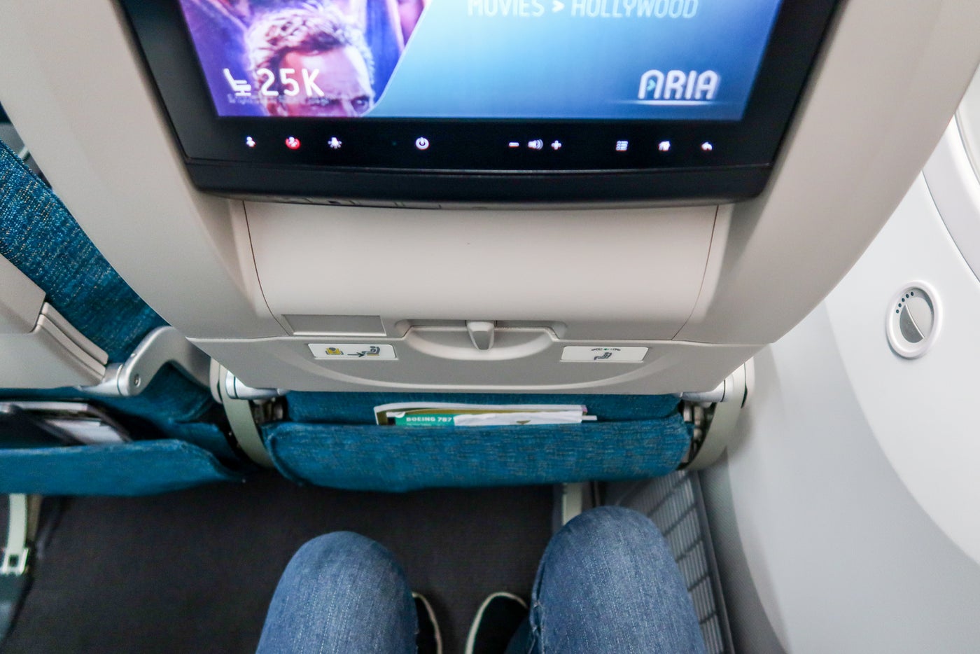 Review: Oman Air economy on the 787, London to Muscat