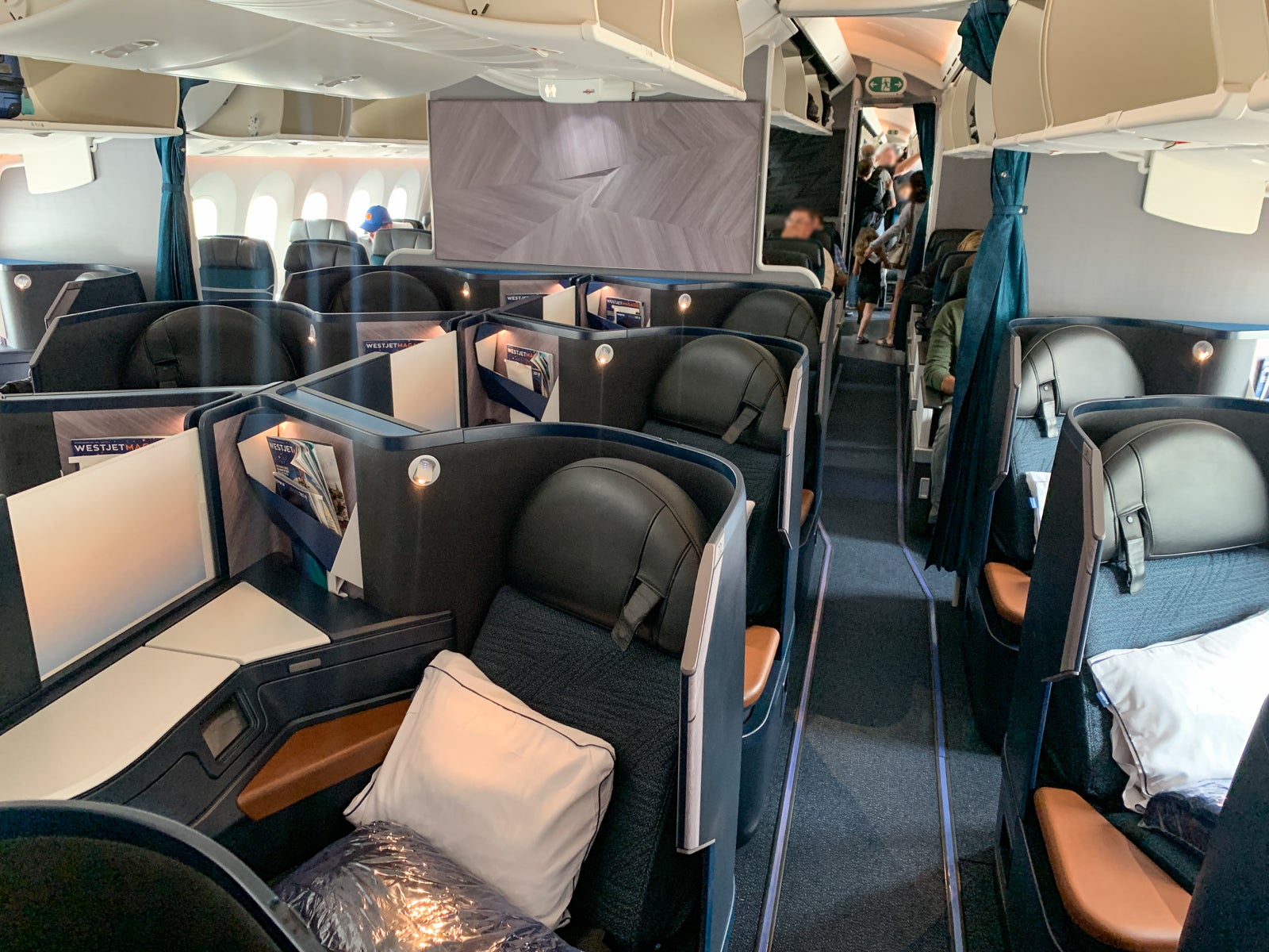 WestJet 787-9 business class is Air Canada's worst nightmare – SANspotter