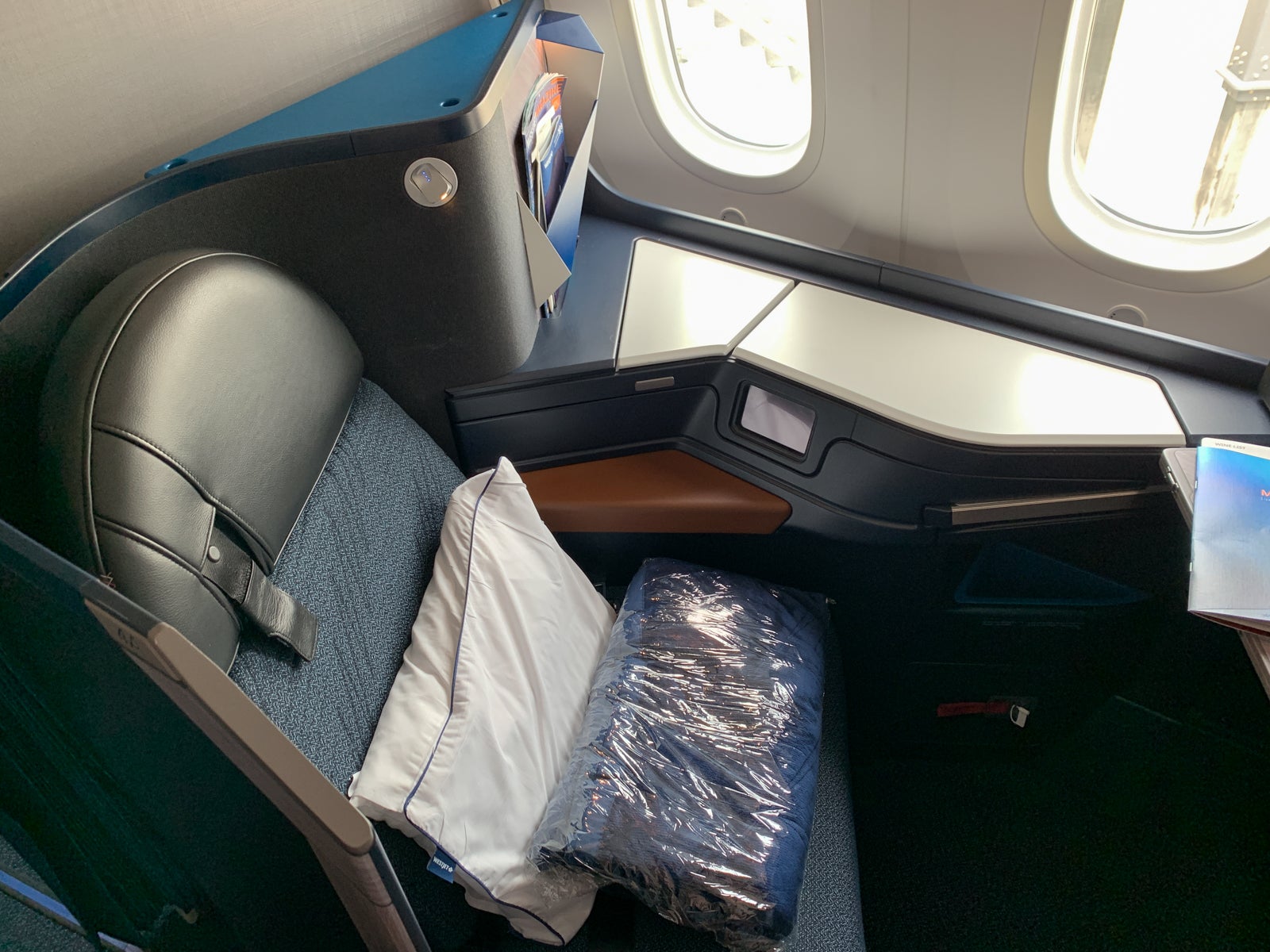 WestJet 787-9 business class is Air Canada's worst nightmare – SANspotter