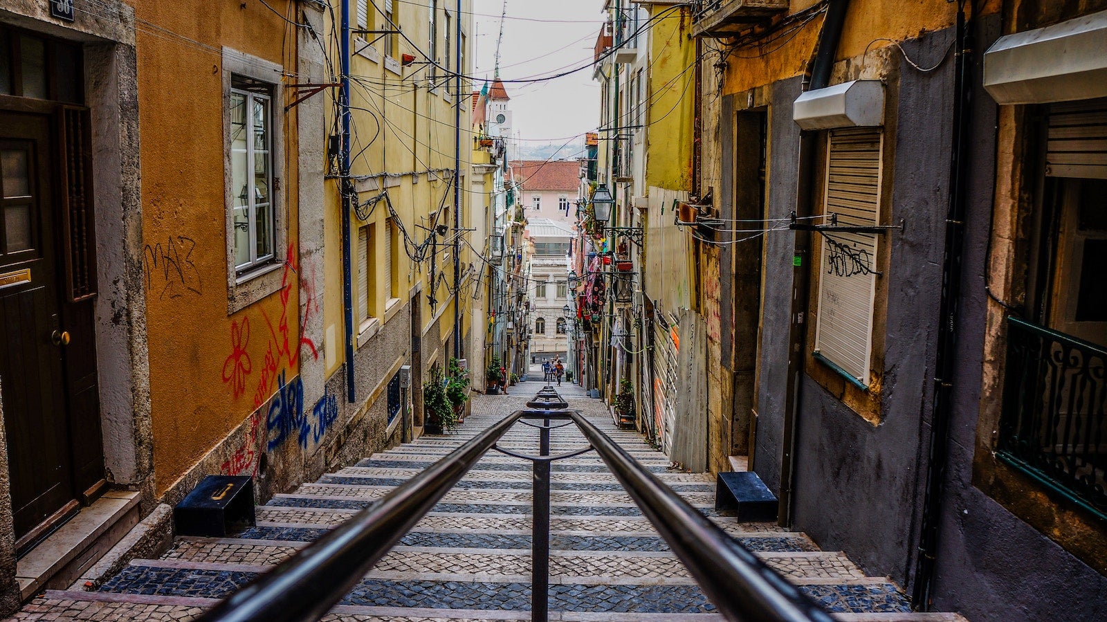 lili popper_unsplash_Lisbon