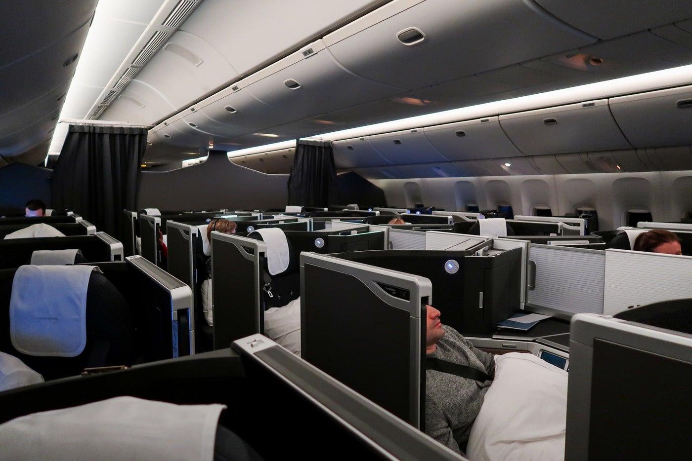 Review: British Airways Club Suite on the refurbished 777