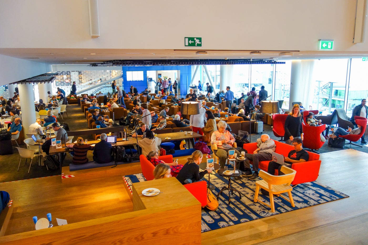 Review Renovated KLM Crown Lounge in Amsterdam Schiphol