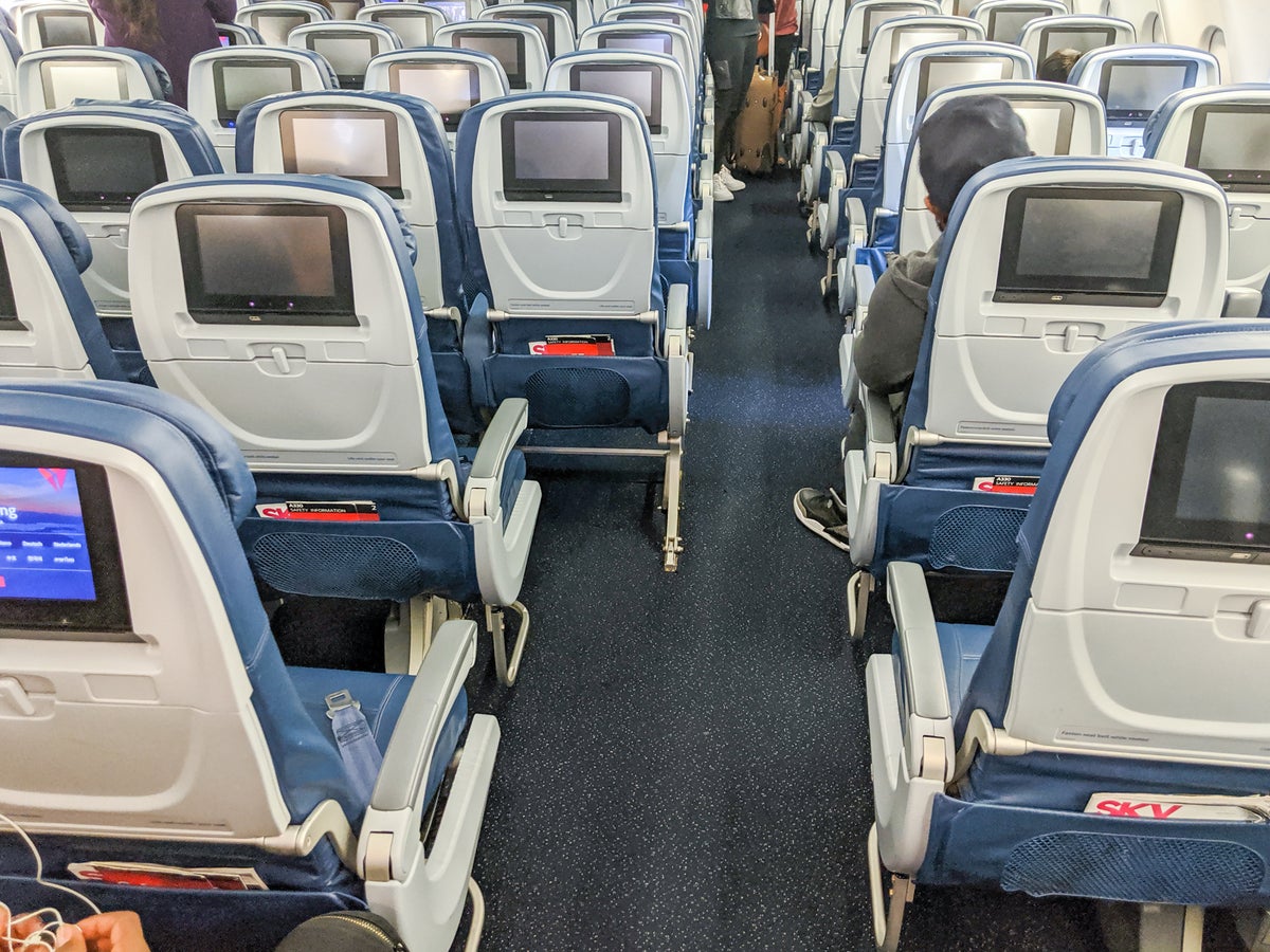 Exception to the rule: A review of Delta economy on the A330 from Los ...