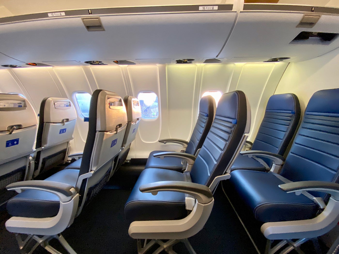 First impressions of United's brand-new CRJ550 regional jet