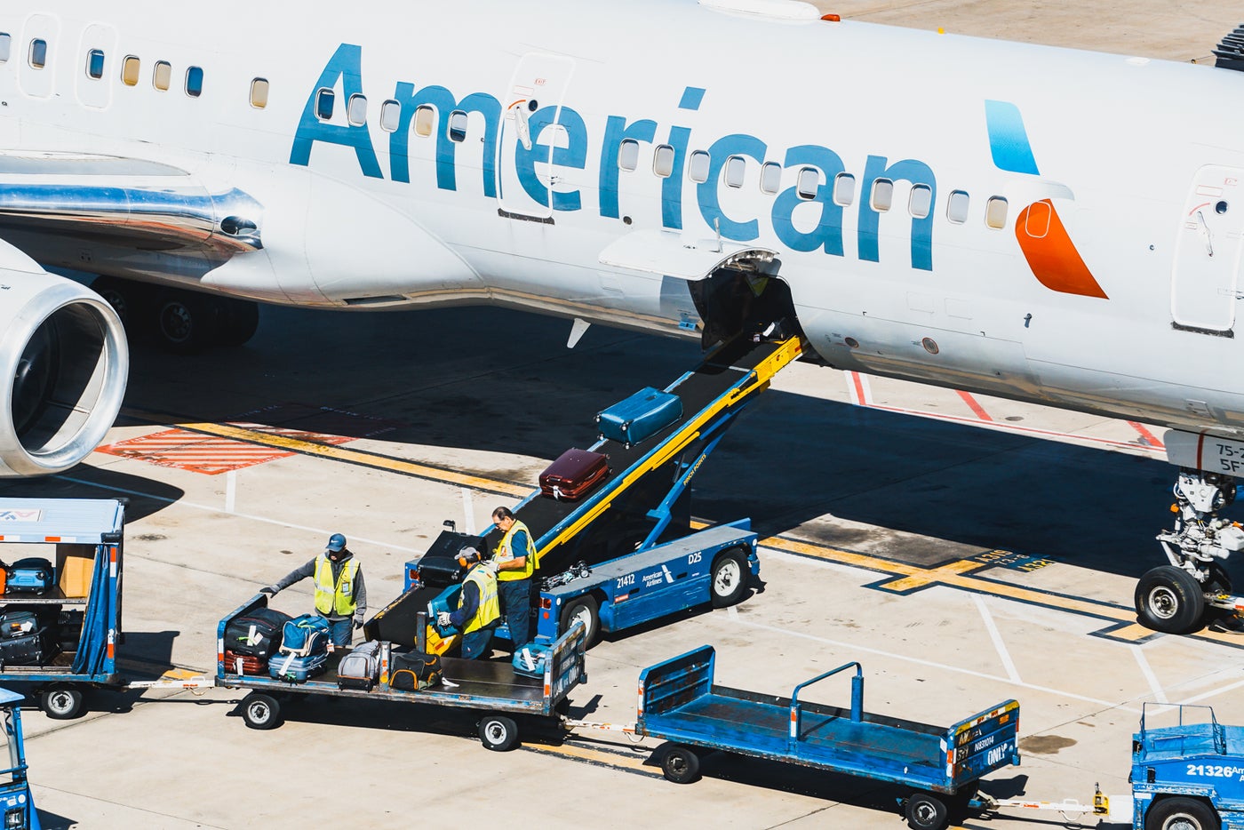 American Airlines baggage fees and how to avoid paying them