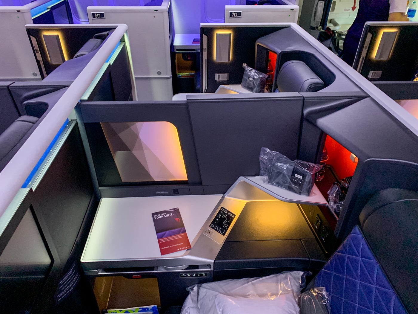 Flight review Delta One Suite on the 777, Los Angeles to Paris