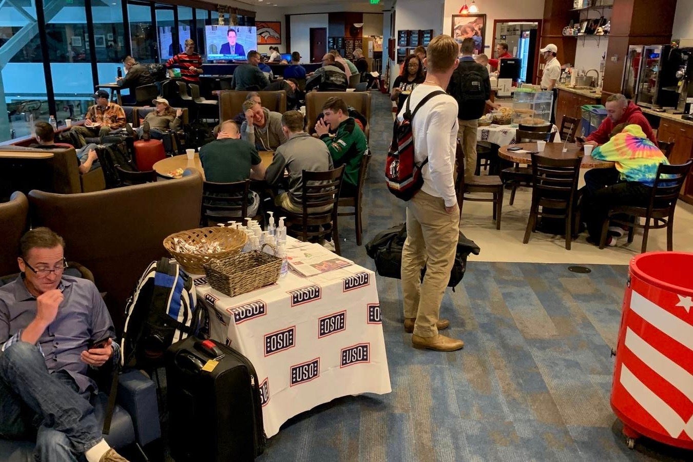 Denver Airport 101 A guide to the lounges at DEN The Points Guy