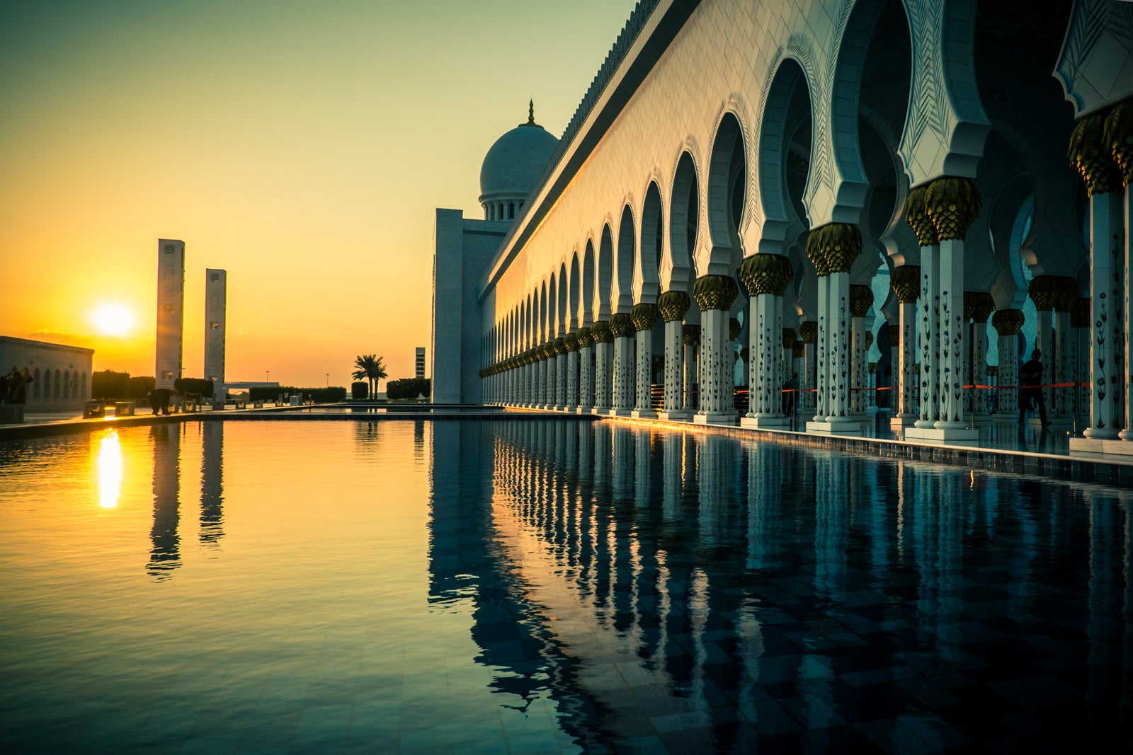 The Grand Mosque in Abu Dhabi. (Photo by ©Rodrigo Kristensen/Getty Images)