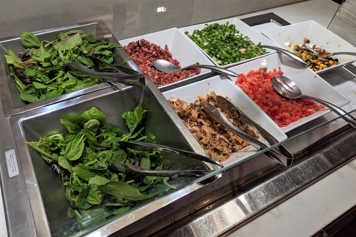 A Taste test Of American s New Admirals Club Fresh Food Options The 