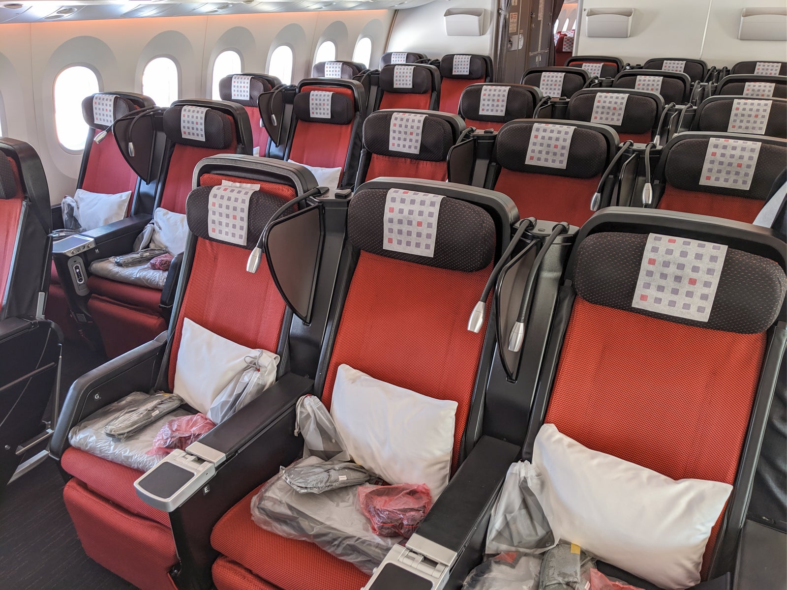 So close to greatness: A review of Japan Airlines in a Boeing 787