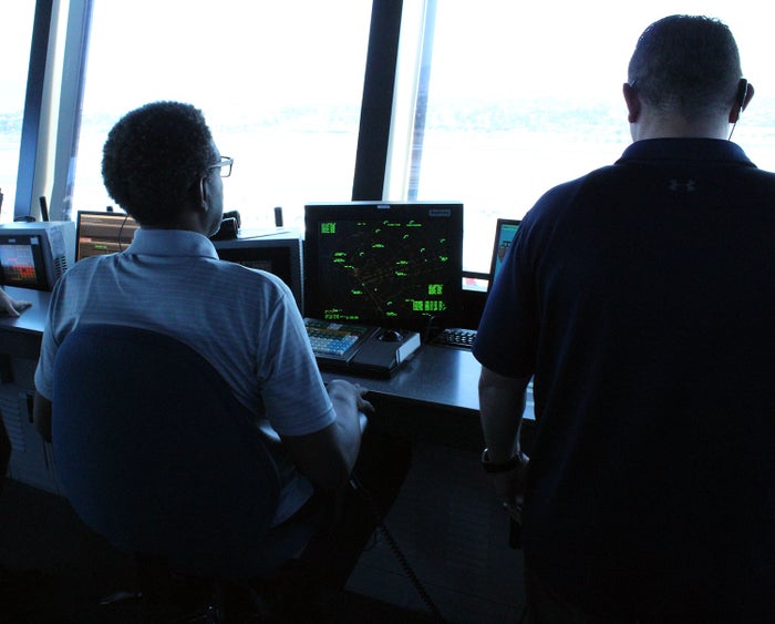 How a control tower works Managing takeoffs and landings The Points Guy