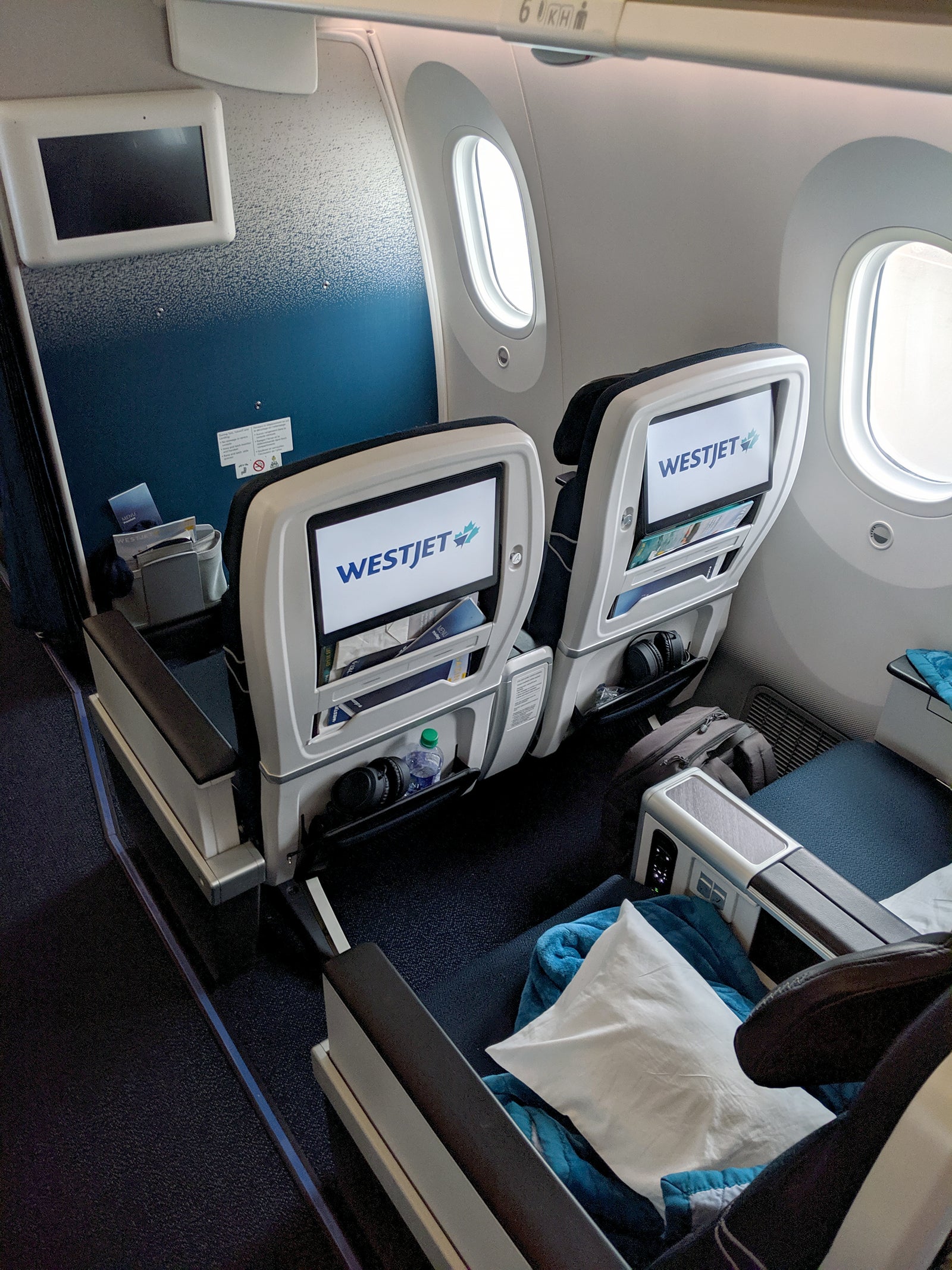 What is it like to fly WestJet? - MORE TIME TO TRAVEL