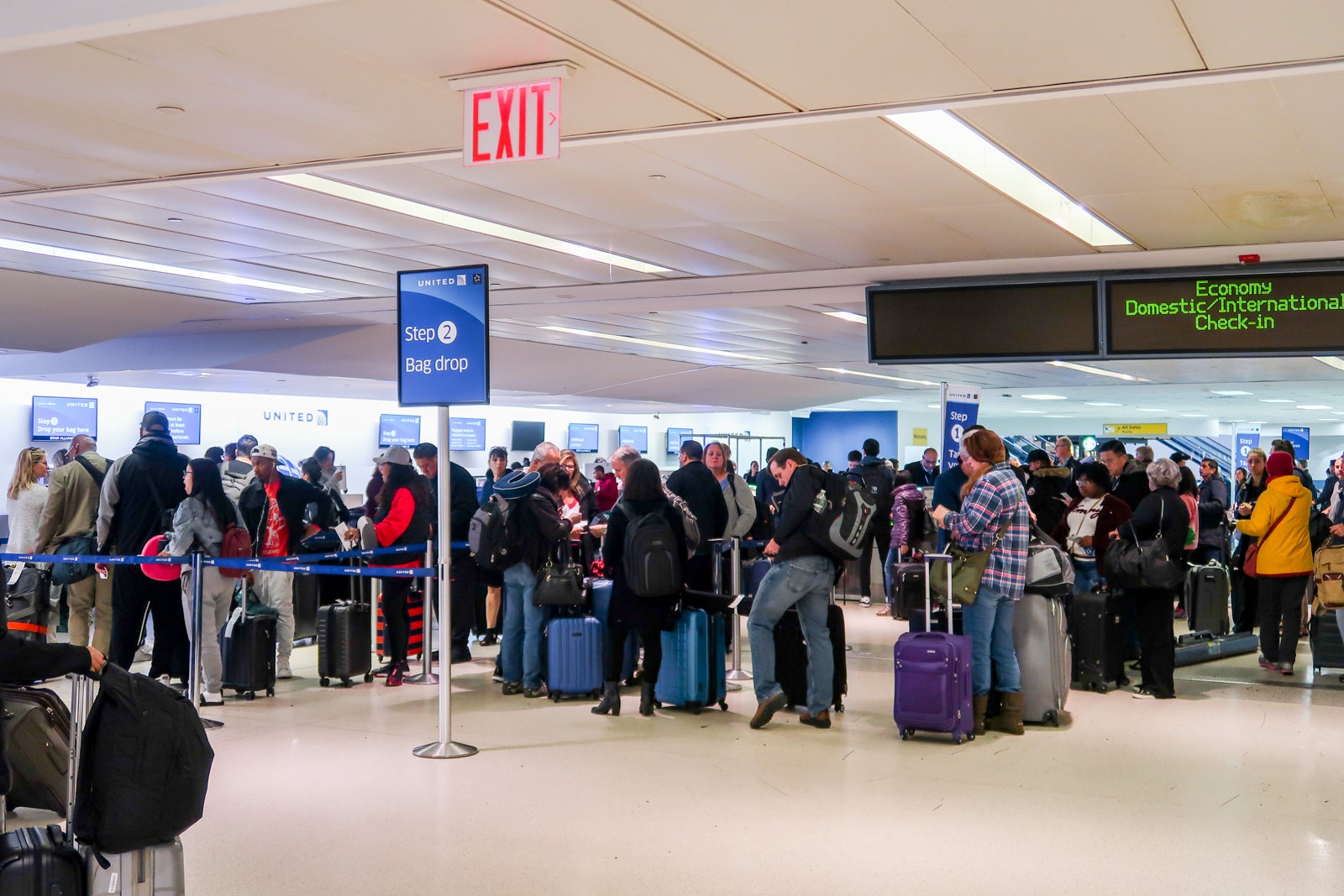 Review: United's 777-200 in economy from Newark to Los Angeles - The ...