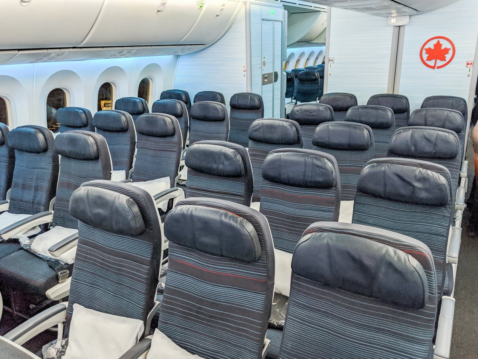 Air Canada 787 Economy YYZ-DXB