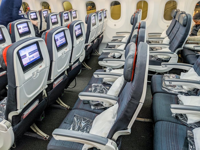 What it's like to fly Air Canada economy from Toronto to Dubai