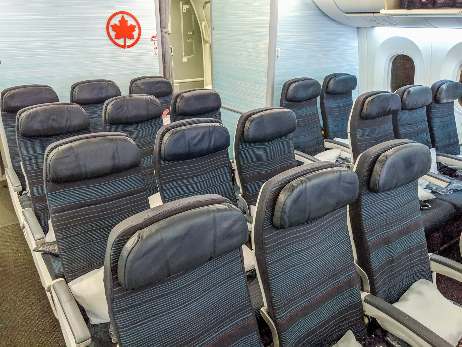 seats on air canada 777