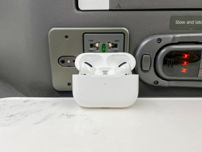 Airpods cs go как подключить