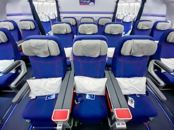 Review Brussels Airlines premium economy on the A330, JFKBRU